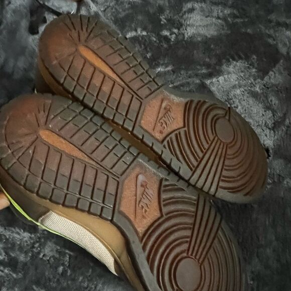Vintage Nike Dunk High "Shrek" (2007) - Picture 3 of 7